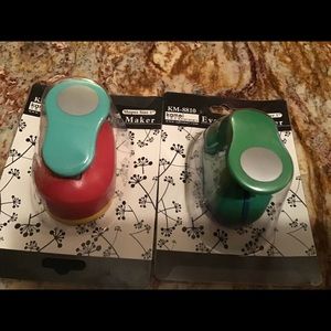 Round shape hole punch